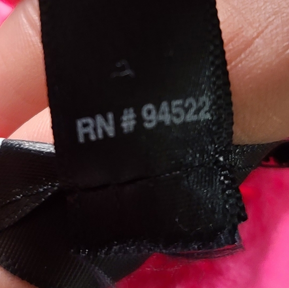 NWOT - HOT PINK KNITTED SWEATER - Picture 9 of 9